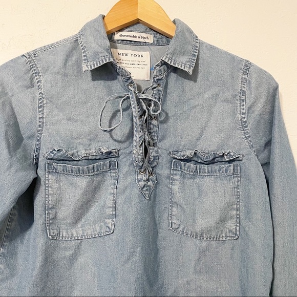 Abercrombie & Fitch Women’s Small Blue Chambray Shirt Pockets Tie Neck - Picture 5 of 9